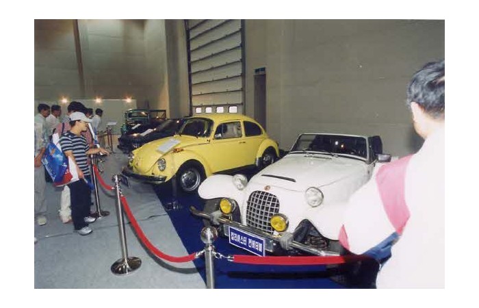 2001 Motor Show On-site coverage74