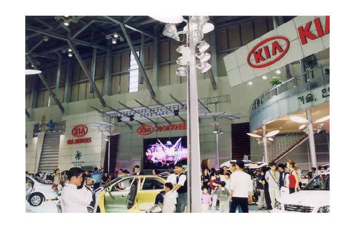 2001 Motor Show On-site coverage63