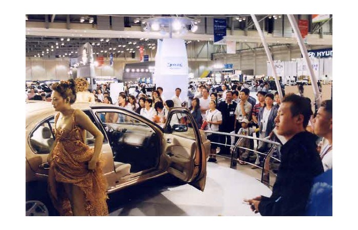 2001 Motor Show On-site coverage29