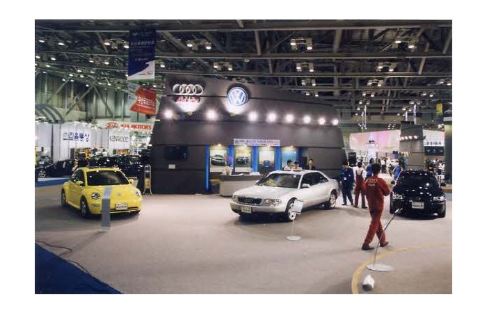 2001 Motor Show On-site coverage18